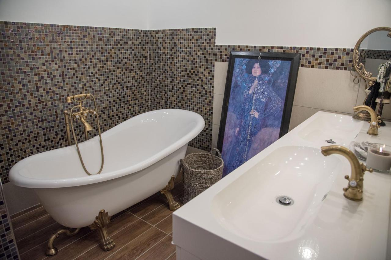 Anita Home Gyenesdias Luaran gambar